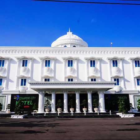 Singapore City Hotel Batu Bara Sungaibalai Bagian luar foto