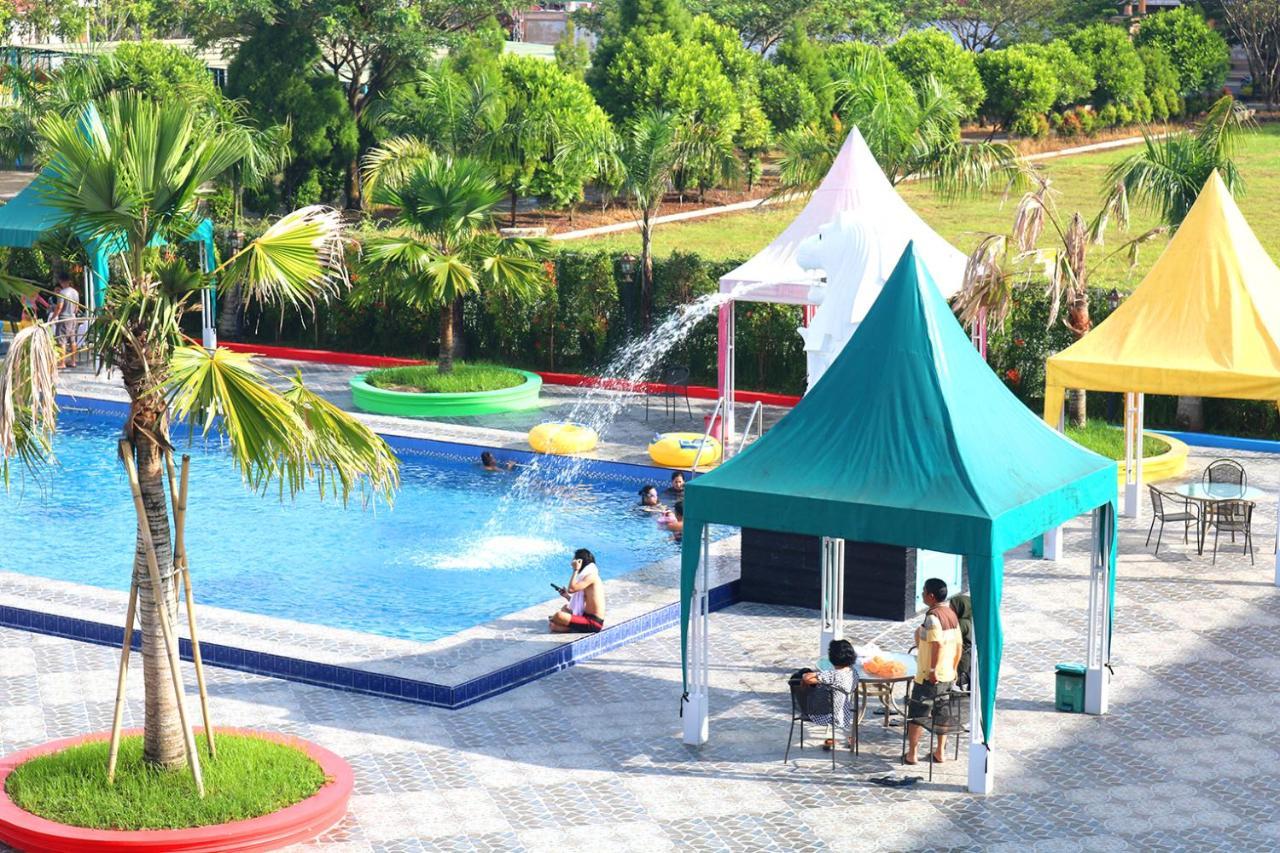 Singapore City Hotel Batu Bara Sungaibalai Bagian luar foto