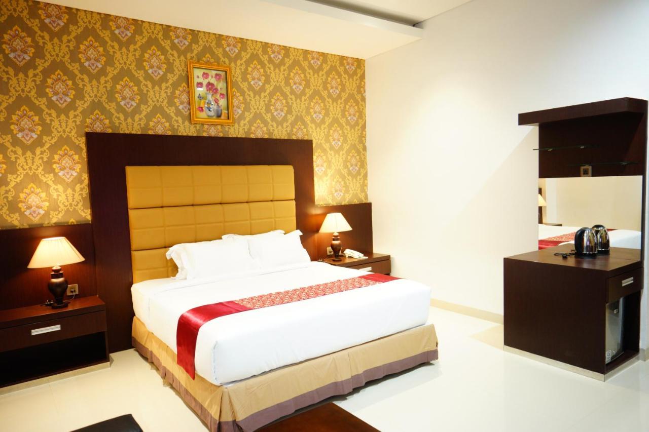 Singapore City Hotel Batu Bara Sungaibalai Bagian luar foto